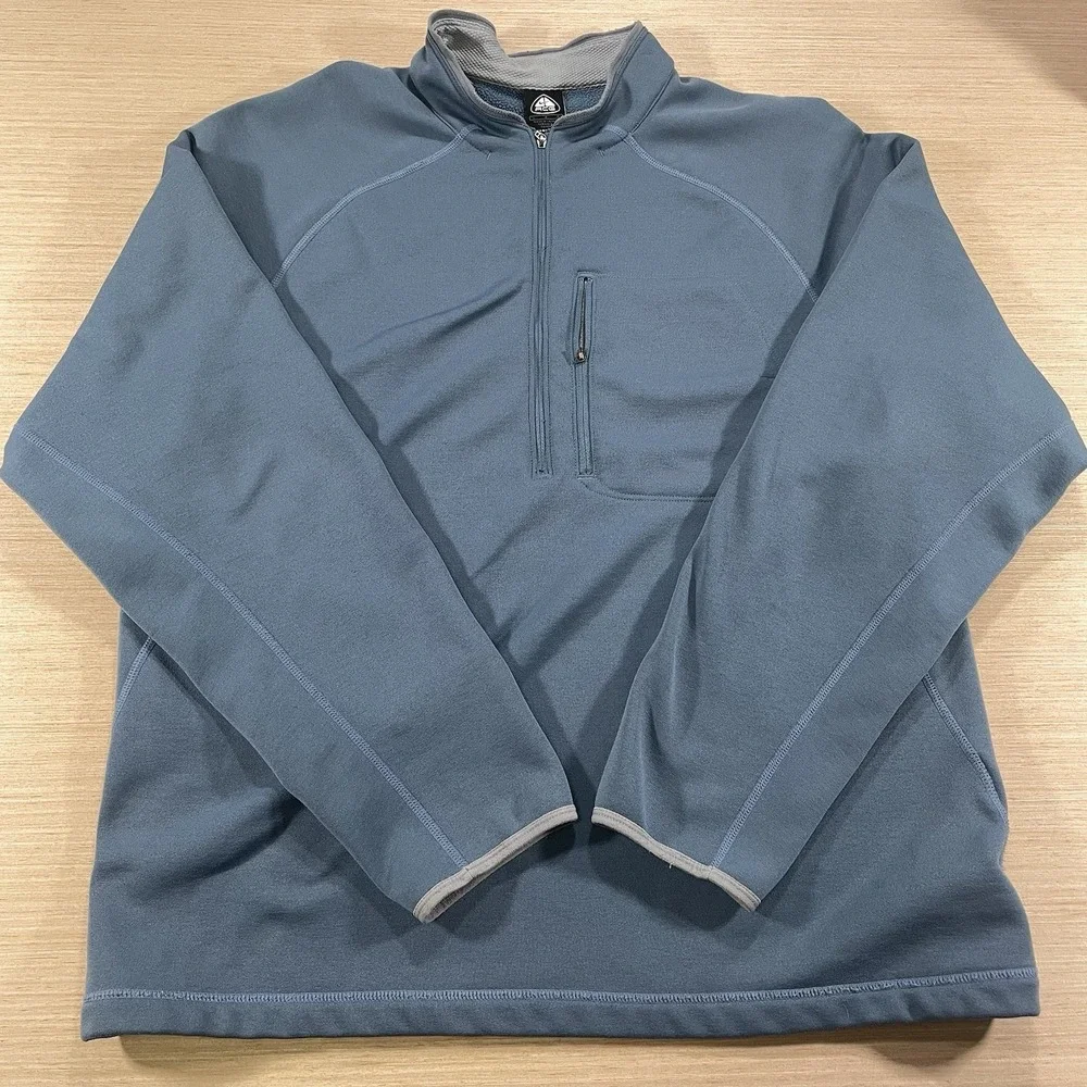 Nike small snag